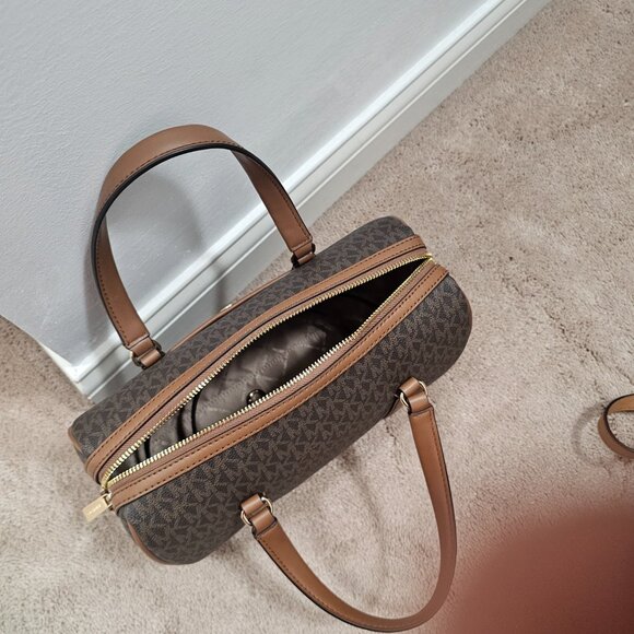 Michael Kors medium tote - Picture 2 of 5